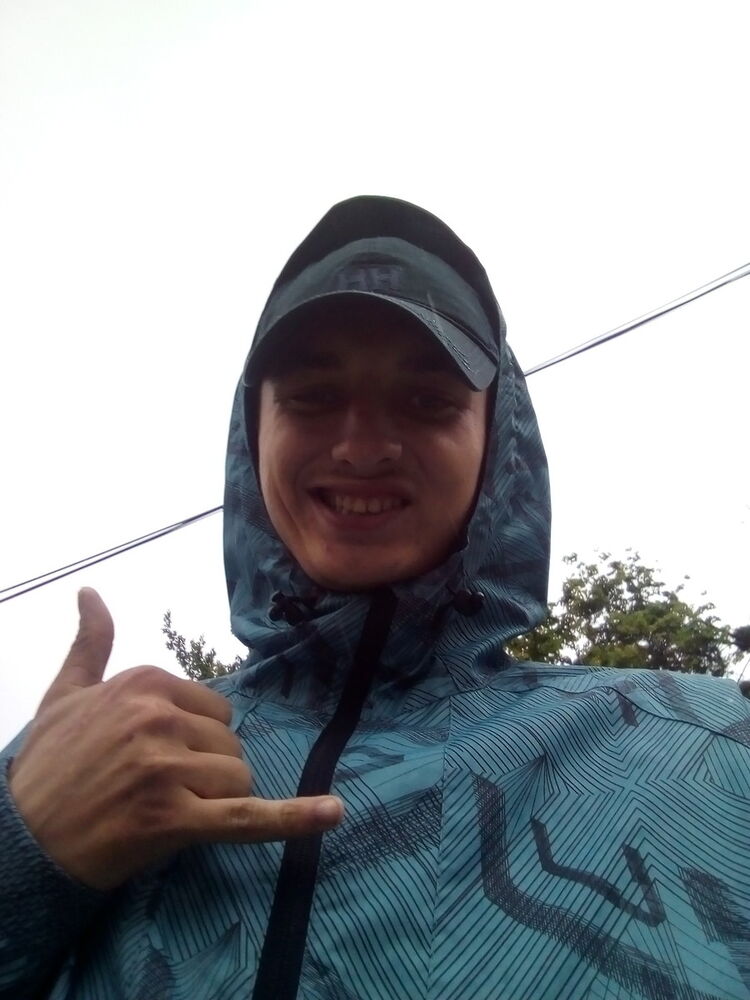 10015018  Vadim, 31 ,    