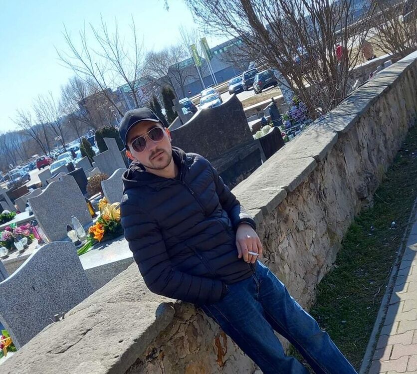  45814828  Giorgi, 33 ,    