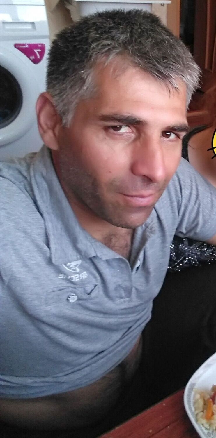  30605748  Zubair, 47 ,    