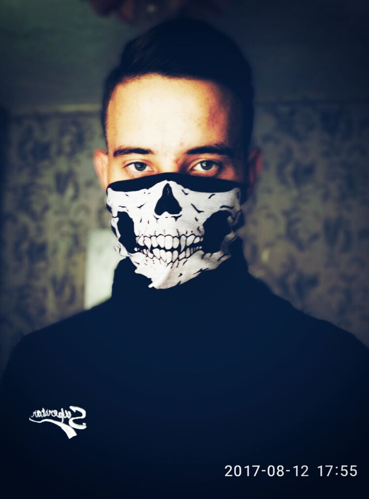  27789988  Igor, 25 ,    