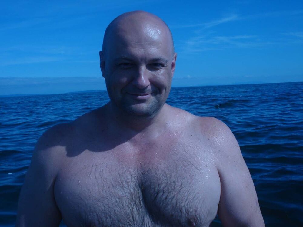  22956358  Mark, 61 ,    