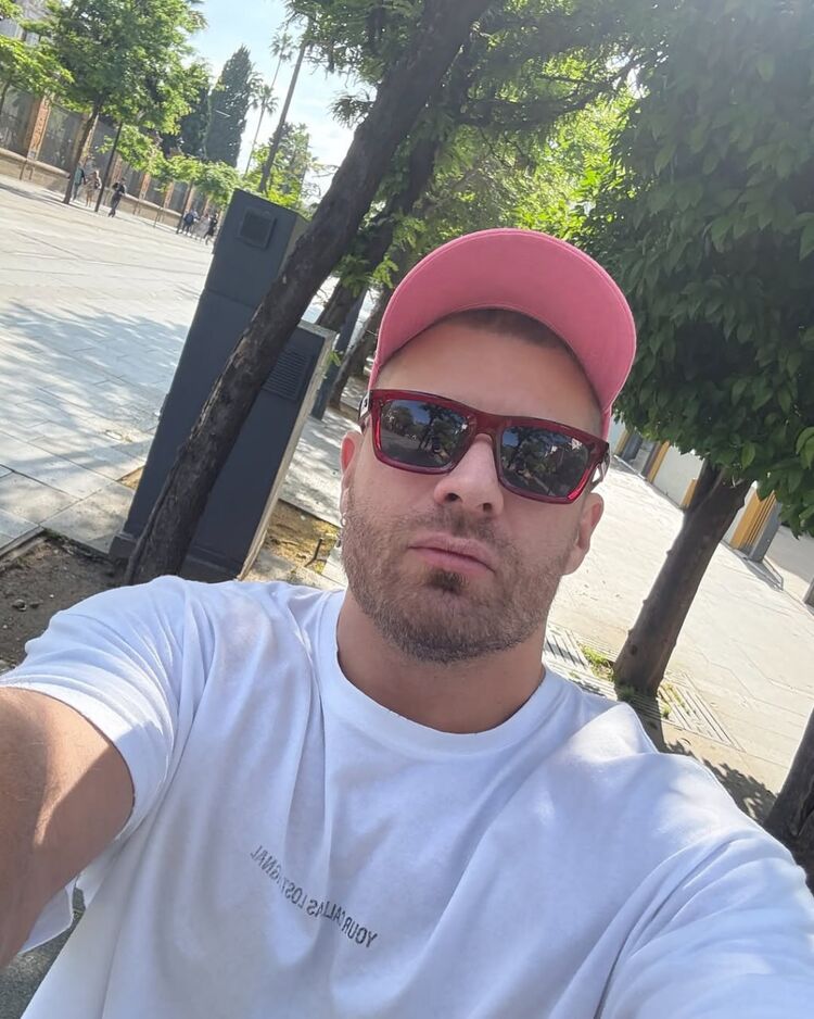  53384418  , 34 ,    -