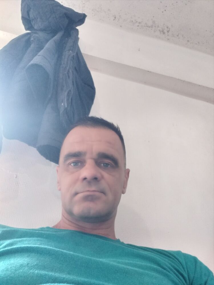  28998548  , 52 ,    
