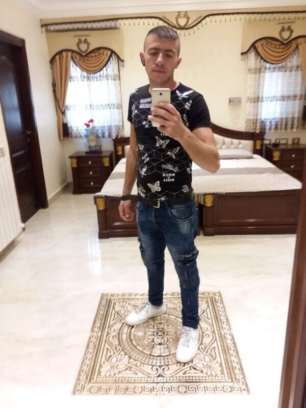  22988948  Victor, 31 ,    Ashqelon