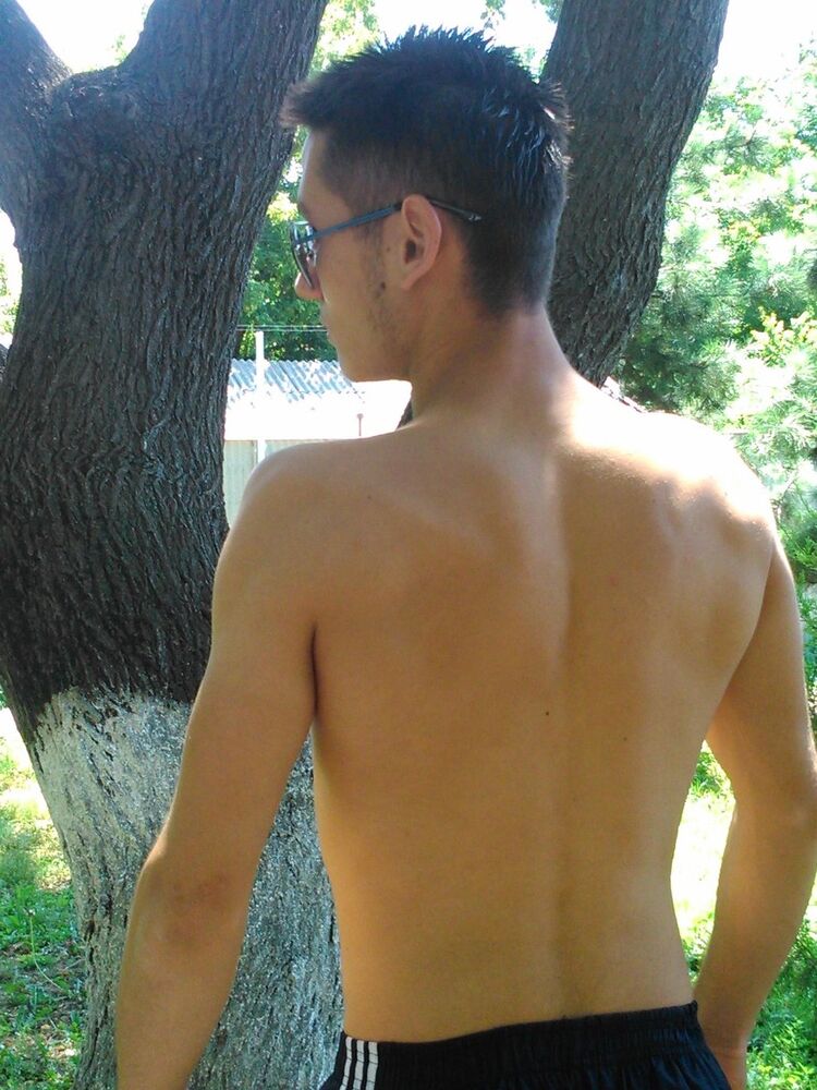  ,   Akow, 29 ,   ,   , c 