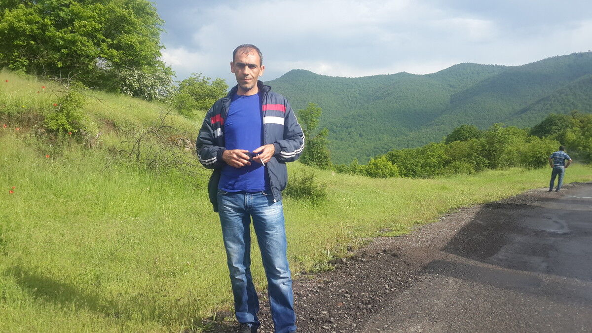 ,   Armen, 51 ,   ,   , c 