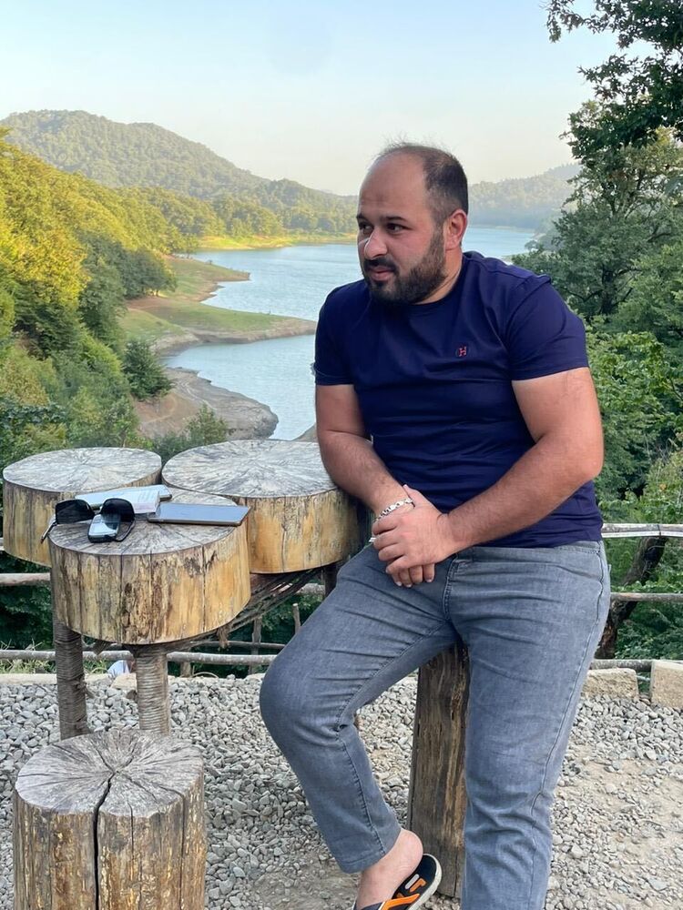  45863798  Teymur, 31 ,    