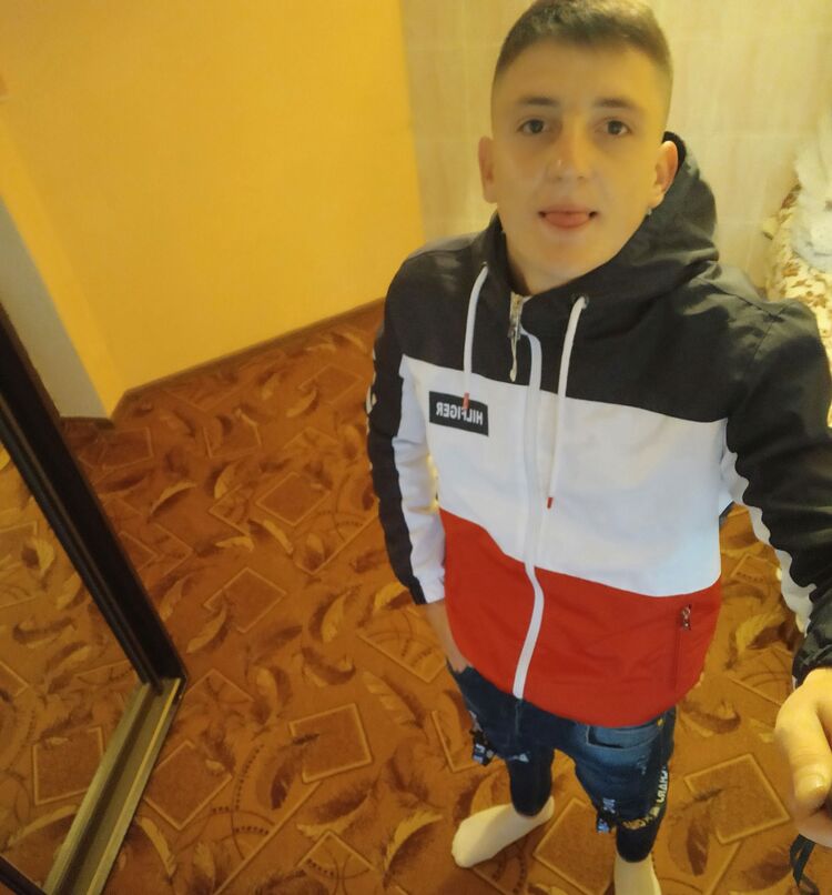  49352628  Gelu, 25 ,    Antibes