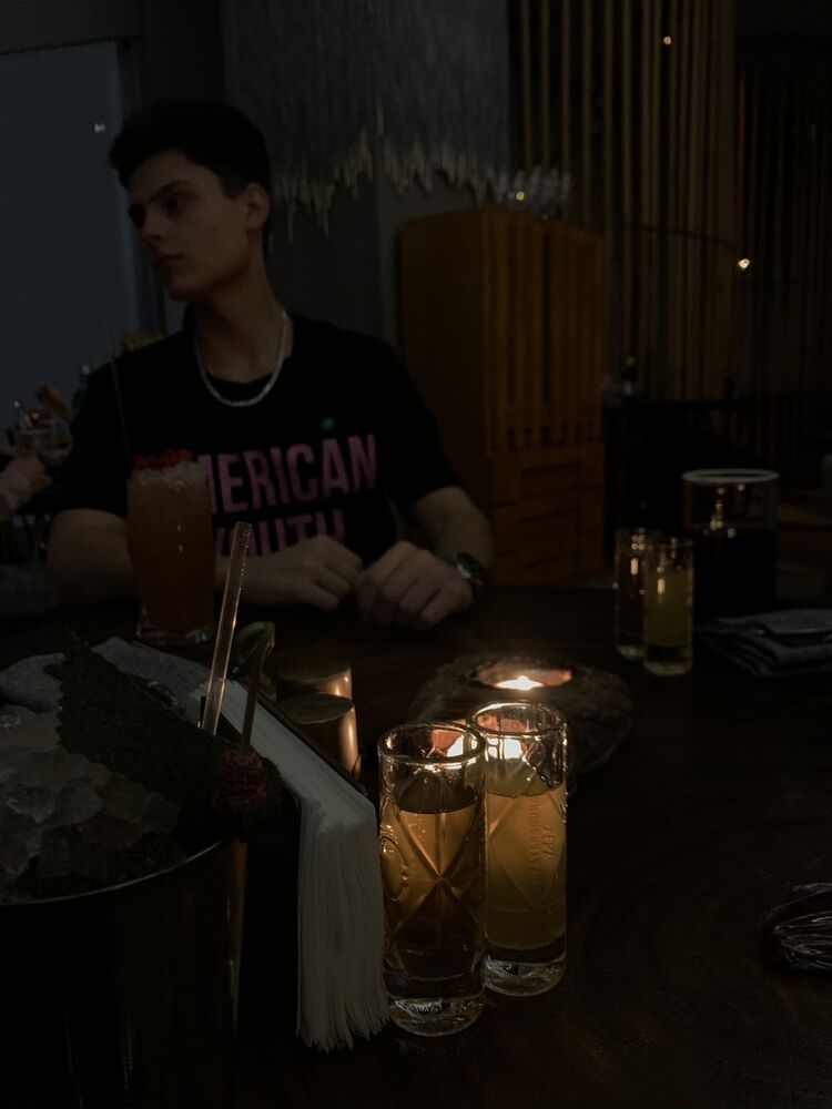  33613188  Alex, 25 ,    