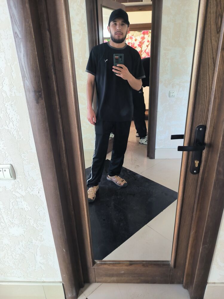  ,   Makon, 26 ,   ,   