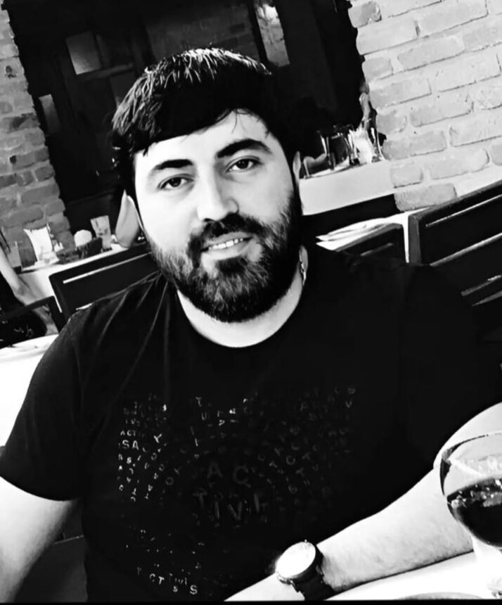  46015198  Zurab, 38 ,    