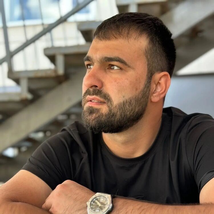  50297478  , 29 ,    Cookham