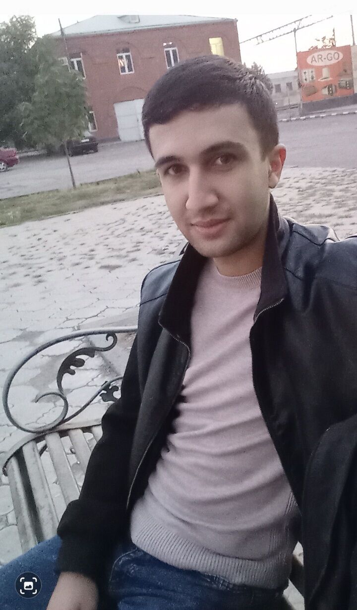  48549228  Aleqs, 21 ,    