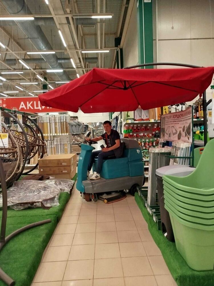  44044238  Abdulaziz, 30 ,    -