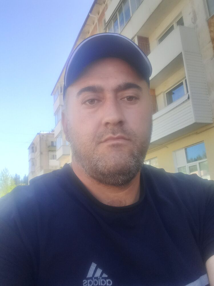  43584308  Karen, 41 ,    