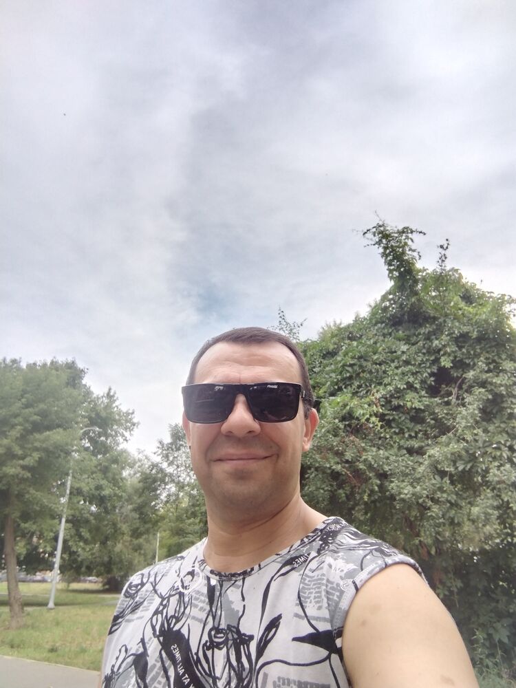  28523498  , 45 ,    