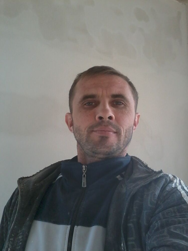  10518138  Den, 46 ,    
