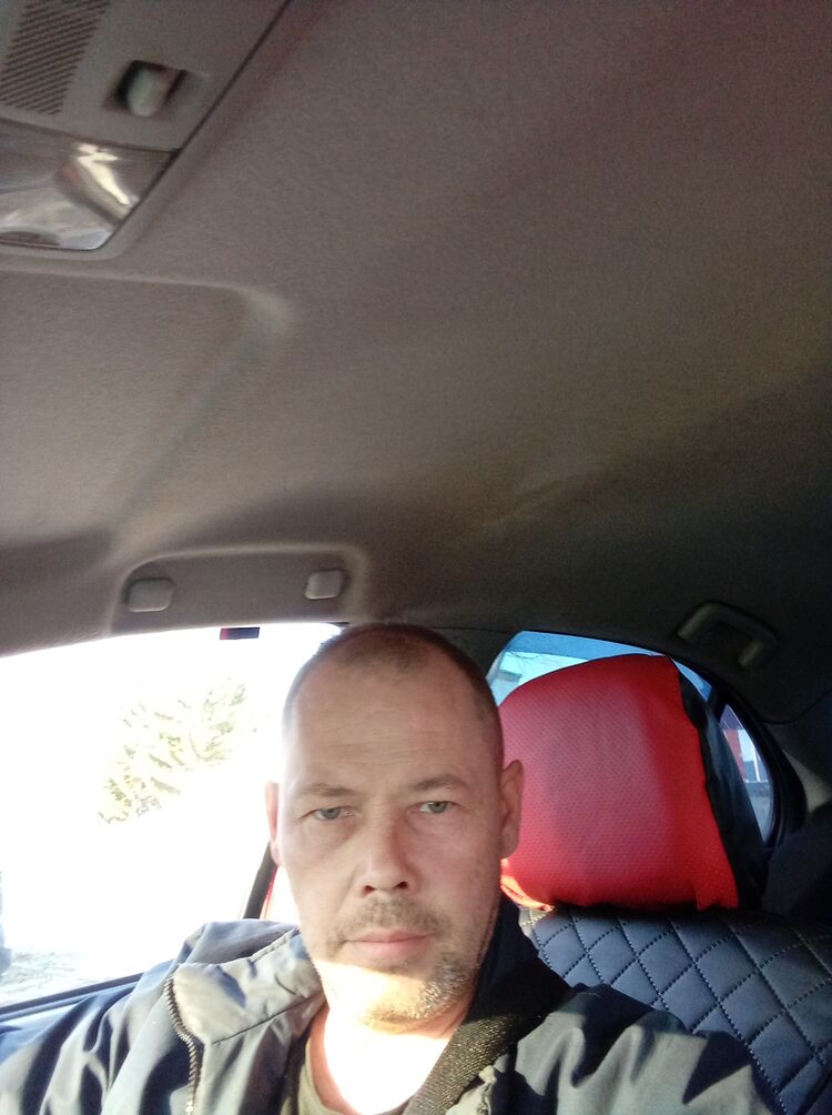  53226988  Anatolii, 44 ,    