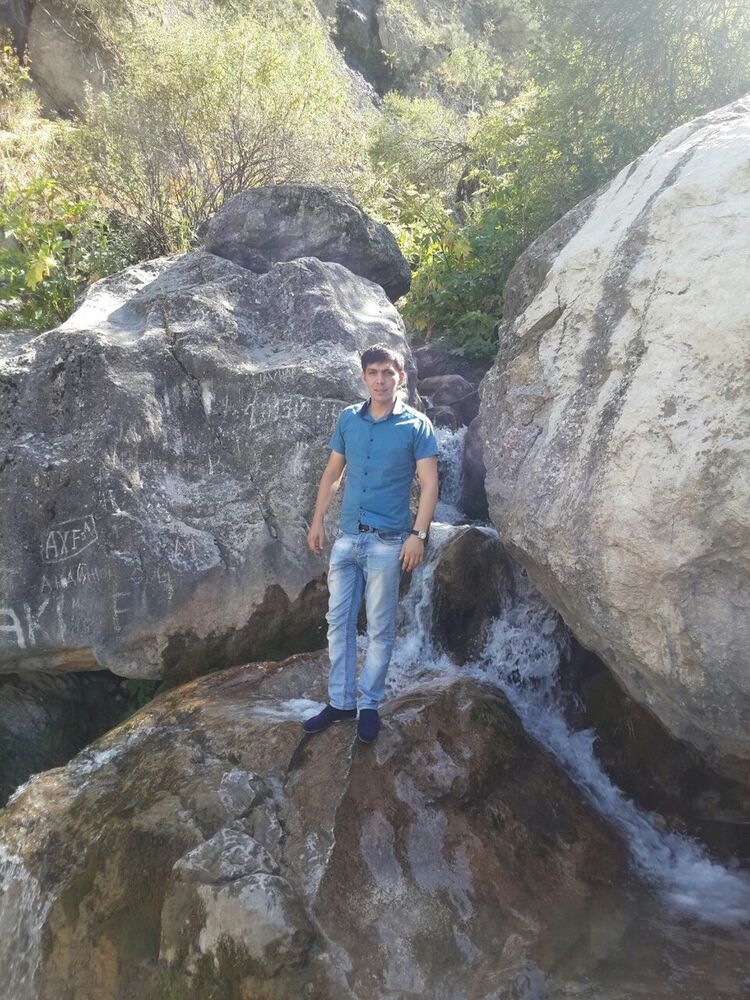  17959168  Nodir, 37 ,    