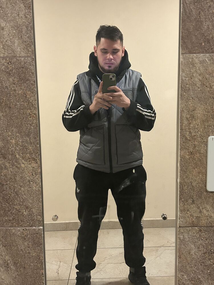  45028318  , 27 ,    