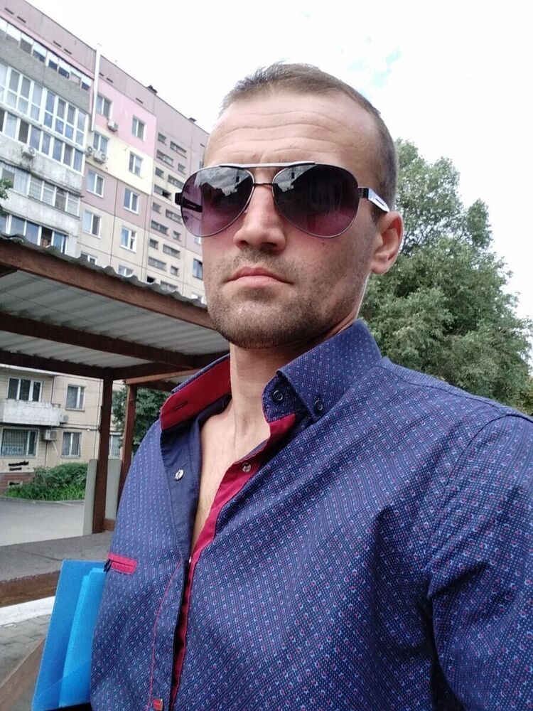  21507698  Sergey, 41 ,    