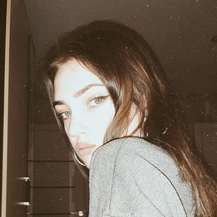 ���� 19258878 ������� VALERIA, 24 ����, ���� ���������� � ����