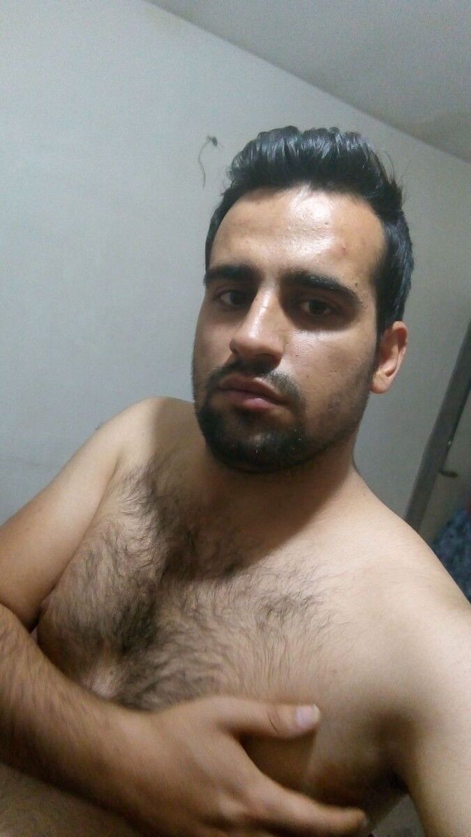  ,   Pouya, 35 ,   ,   , c 