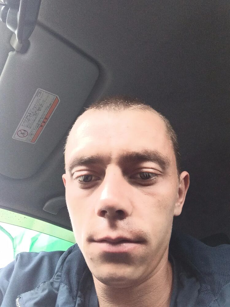  33013828  Alexey, 26 ,    