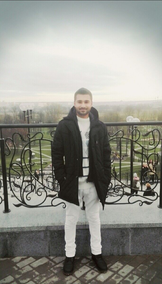  ,   Omid, 34 ,   ,   , c 