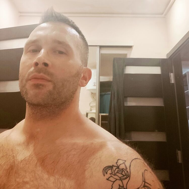  22353908  Marc, 38 ,    -
