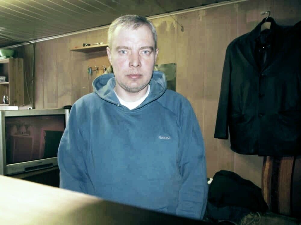  24162518  Vladimir, 47 ,    