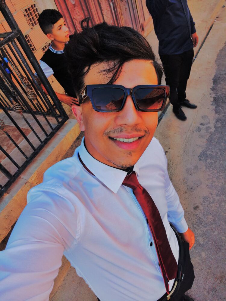  47378258  Raouf, 20 ,    