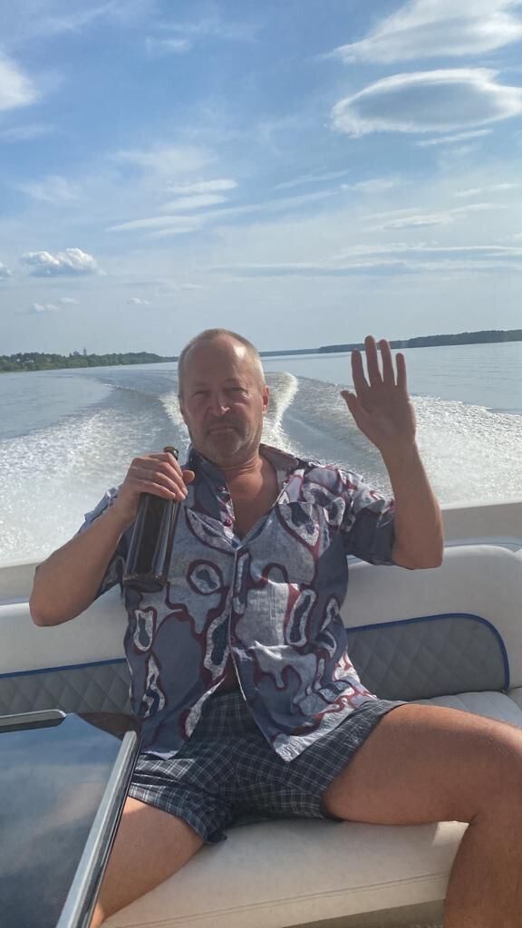  46979438  Vladimir, 47 ,    