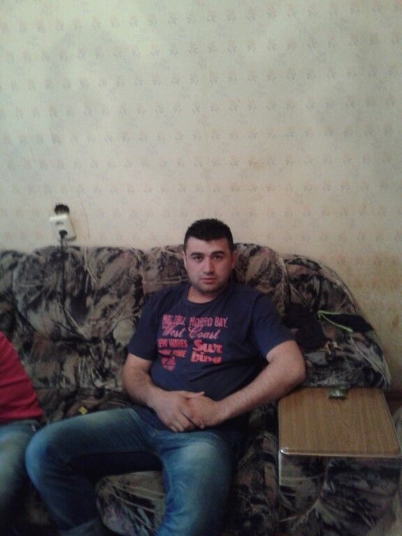  14949328  Khurshed, 26 ,    