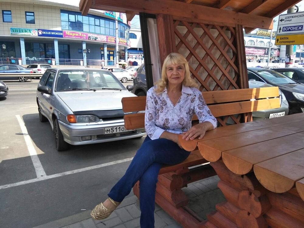 Фото 10788308 женщины Людмила, 67 лет, ищет знакомства в Касторном