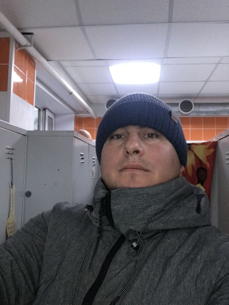 45995448  Nikolai, 37 ,    