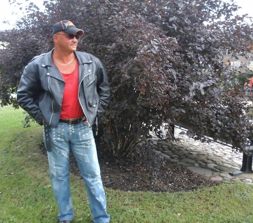  ,   Rolands, 64 ,   