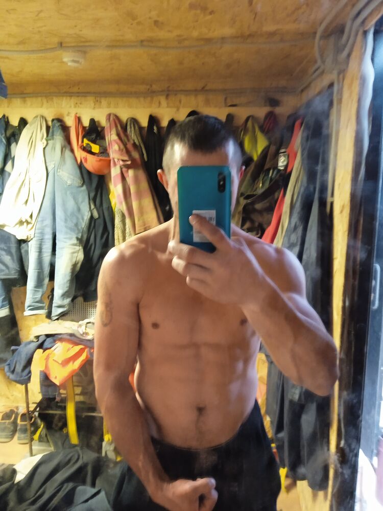  28059698  , 33 ,    