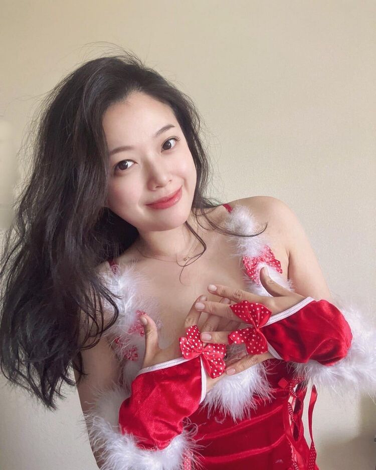  ,   Jesata, 32 ,   ,   