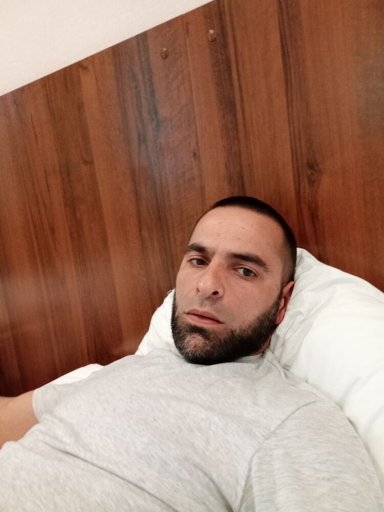  46766238  , 32 ,    