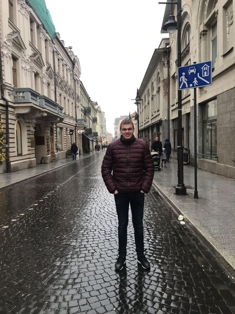  ,   Vlad, 31 ,   
