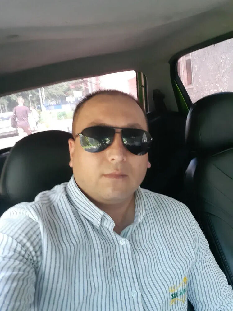  ,   Oleg, 40 ,   ,   , c 