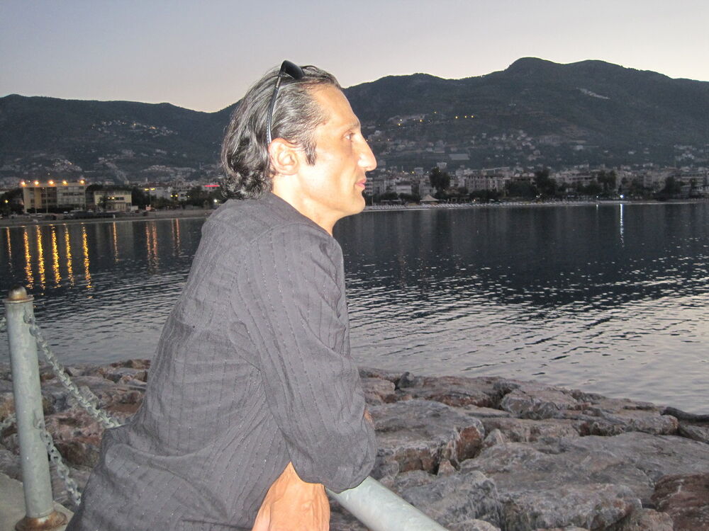  ,   Paata, 48 ,   