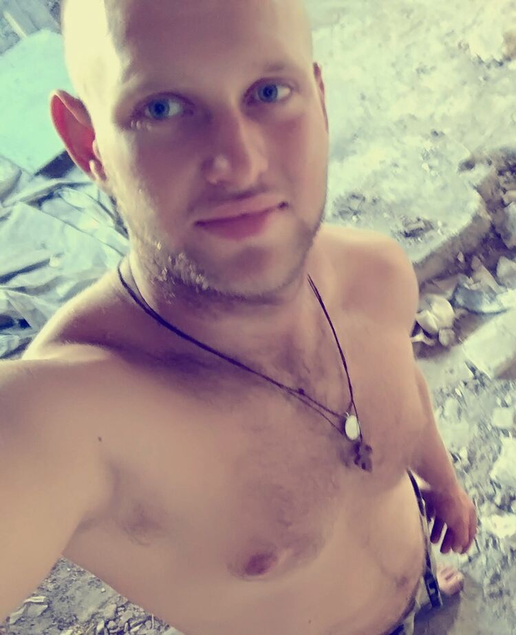  15646518  , 28 ,    