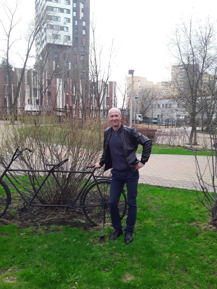  26058568  Aleksej, 50 ,    