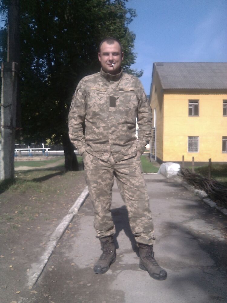  10728018  Vadim, 40 ,     