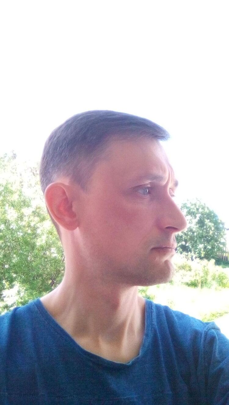  40607648  , 42 ,    