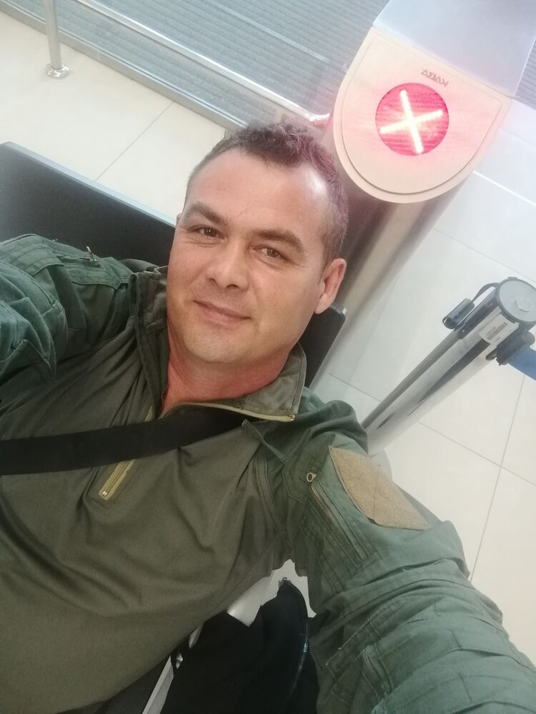  53082218  , 41 ,    