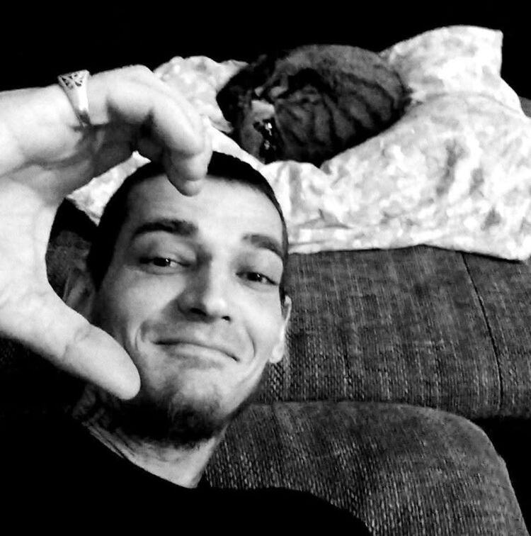  50708168  Yuri, 37 ,    