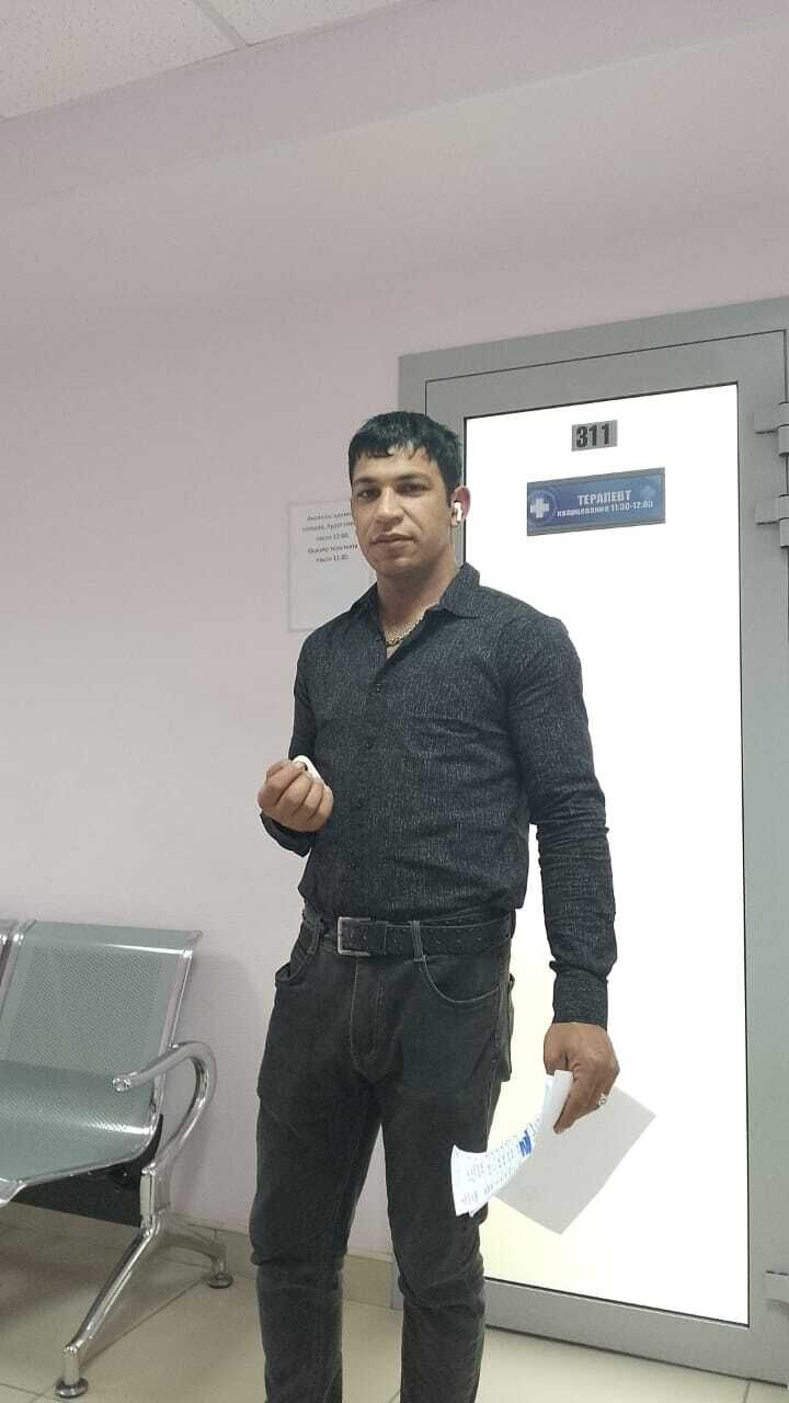  43877638  Hasan, 32 ,    
